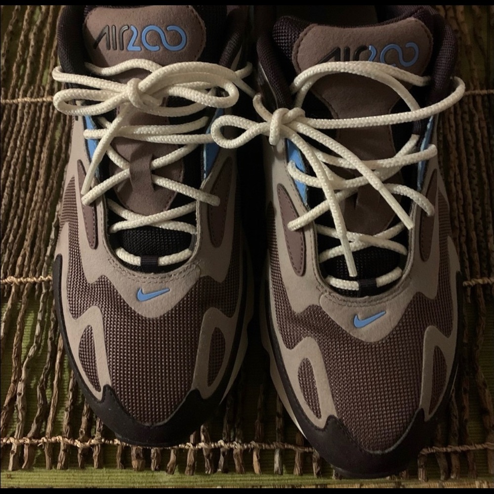 New Women Nike 200 Air Max Size 10